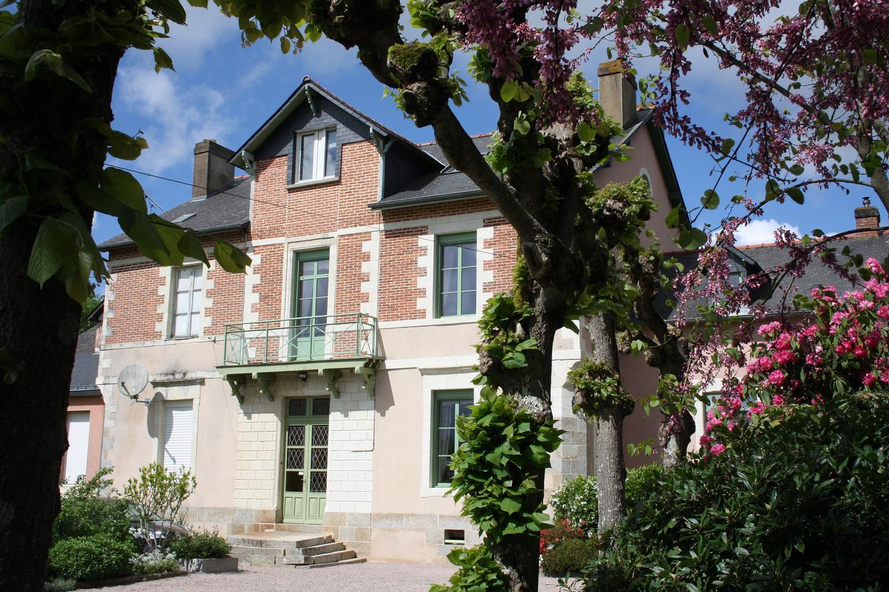 Chambres d'Hôtes du Chalet de Caharet Pipriac Exterior foto